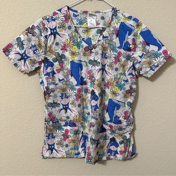 Disney Scrubs Top Eeyore Floral Print Embrace Your Eeyore Short Sleeve Pooh - Picture 1 of 5